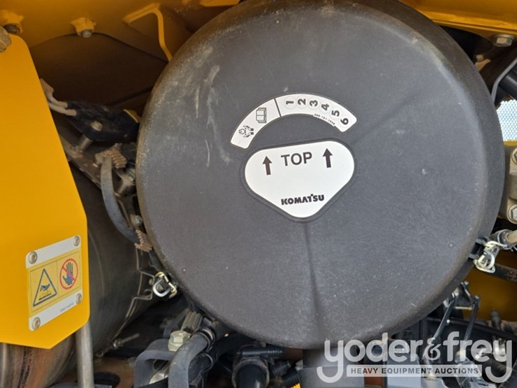 2024-komatsu-d71pxi-24-image-45