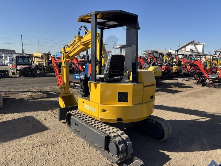 komatsu-pc28uu-image-4