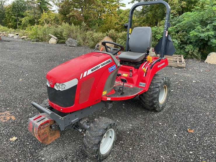 massey-ferguson-gc2400-image-1