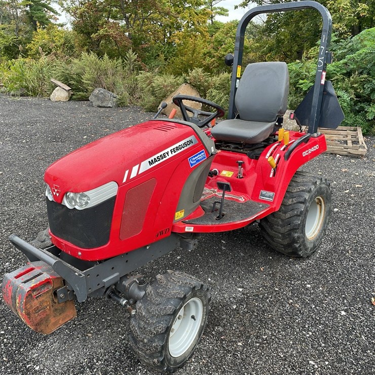 MASSEY-FERGUSON GC2400