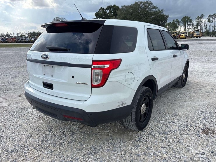 2013-ford-explorer-image-2
