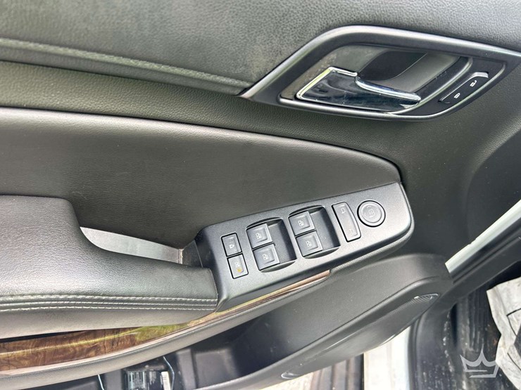2018-chevrolet-tahoe-image-12