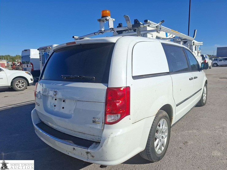 2015-ram-c/v-image-5