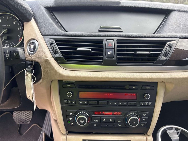 2015-bmw-x1-image-15