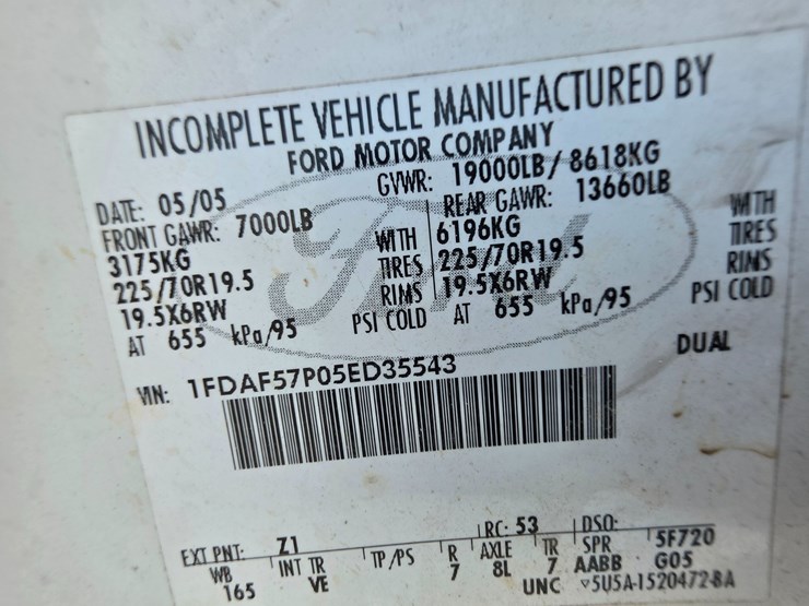 2005-ford-f550-image-45