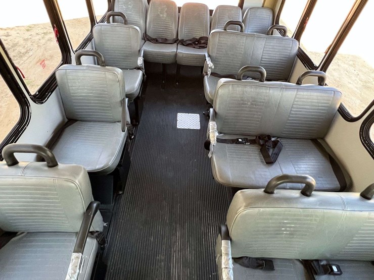 2006-ford-e350-image-28