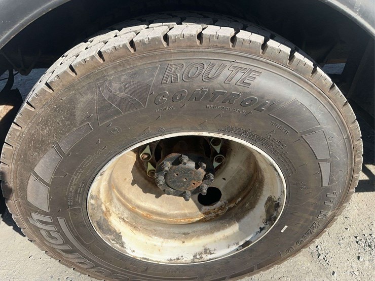2004-ford-f750-image-11