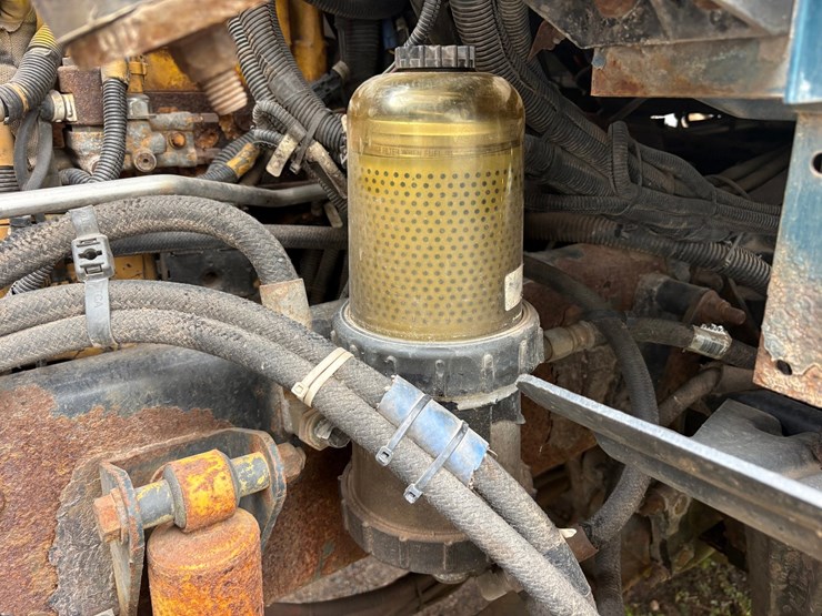 2009-caterpillar-c13-image-61