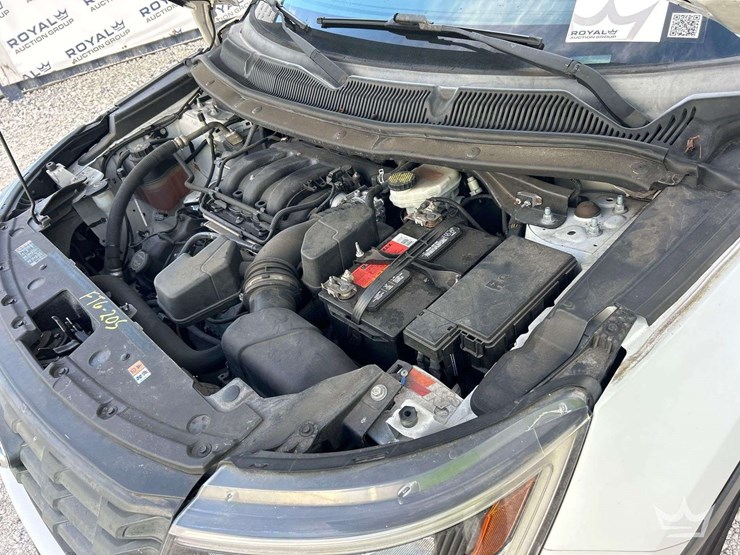 2016-ford-explorer-image-9