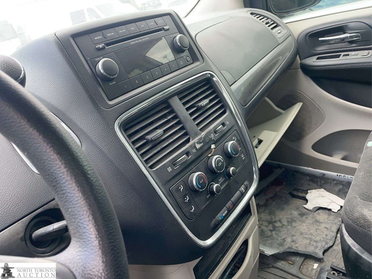 2019-dodge-grand-caravan-se-image-10