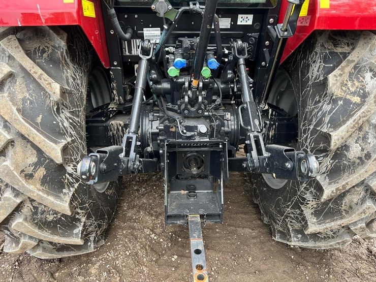 2025-case-ih-farmall-120c-image-15