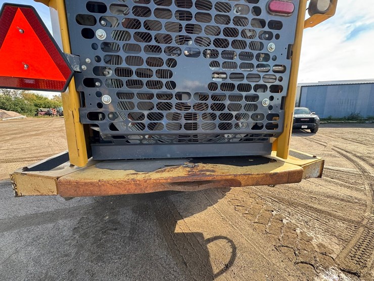 deere-744k-image-16