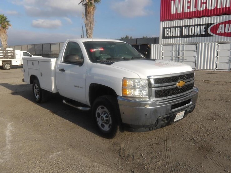 2013-chevrolet-2500-image-3