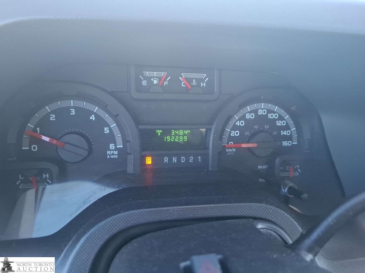 2011-ford-cargo-image-11