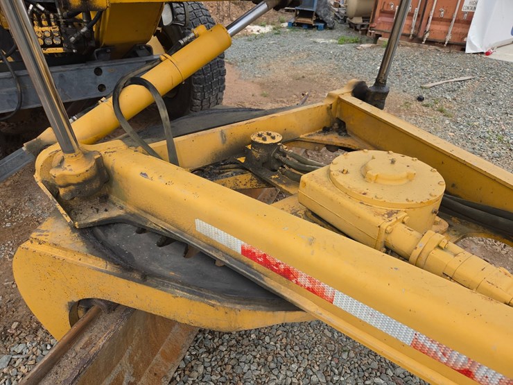 deere-772bh-image-16