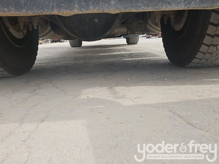 2012-vactor-2100-image-39