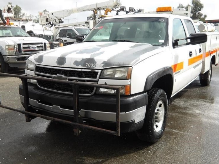 2007-chevrolet-silverado-2500hd-image-2
