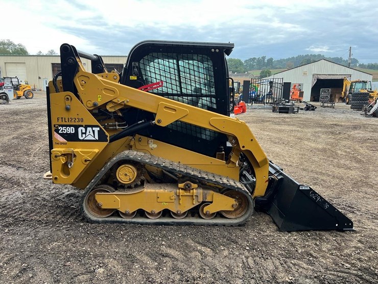 2017-caterpillar-259d-image-7