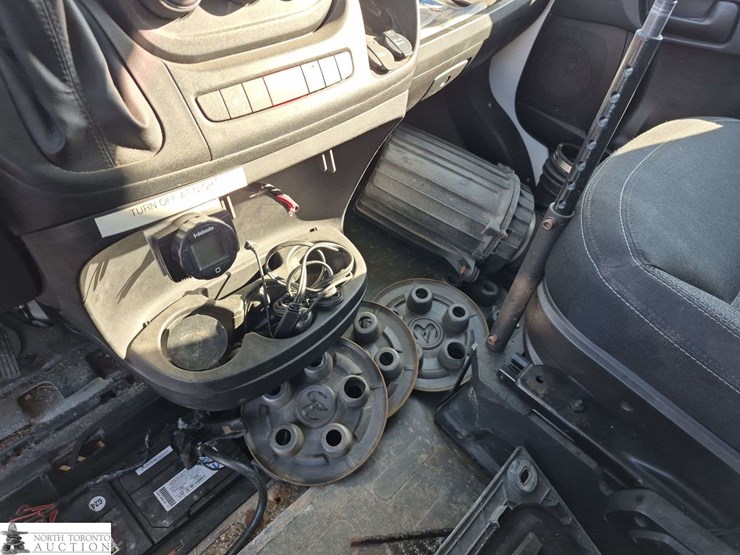 non-operable-2014-ram-promaster-cargo-van-image-20