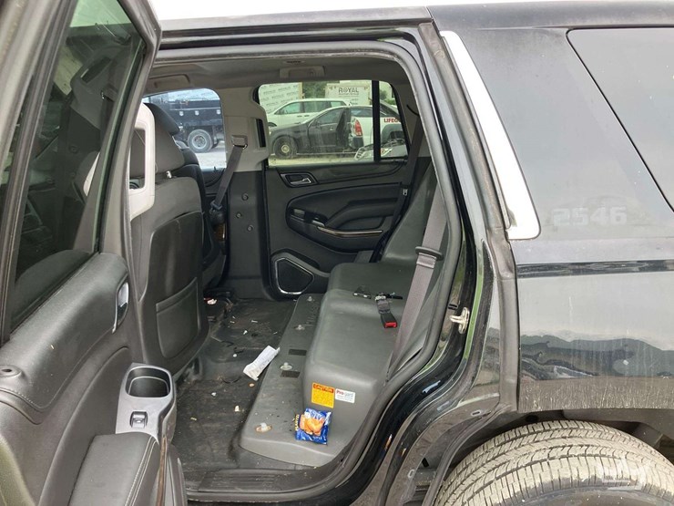 2015-chevrolet-tahoe-image-19
