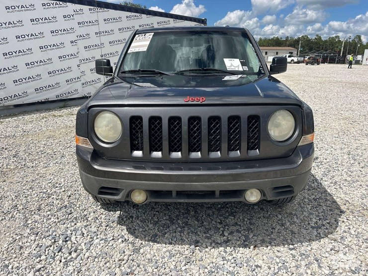 2014-jeep-patriot-image-24