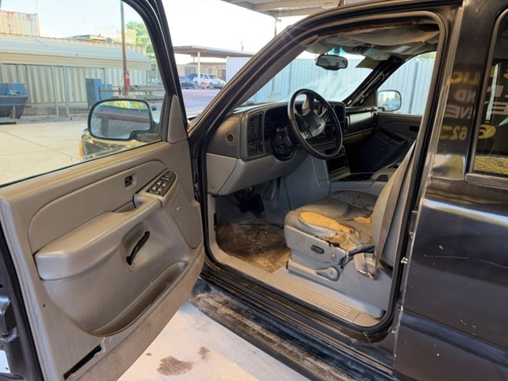 2005-gmc-yukon-xl-image-25