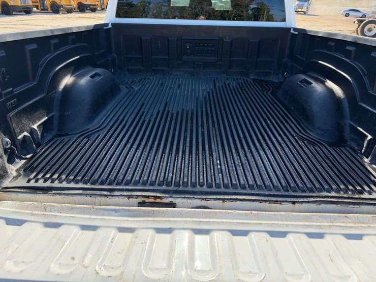 2017-dodge-1500-image-14