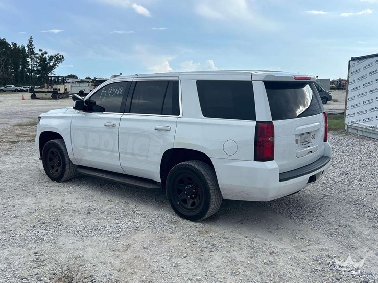 2018-chevrolet-tahoe-image-4