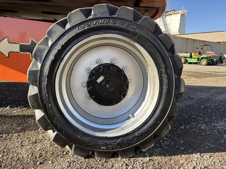 2013-jlg-860sj-image-23
