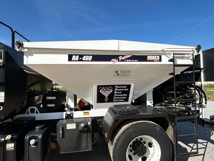 2015-peterbilt-220-image-7