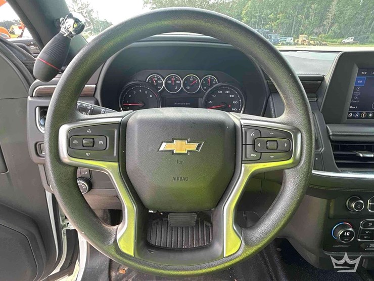 2023-chevrolet-tahoe-image-13