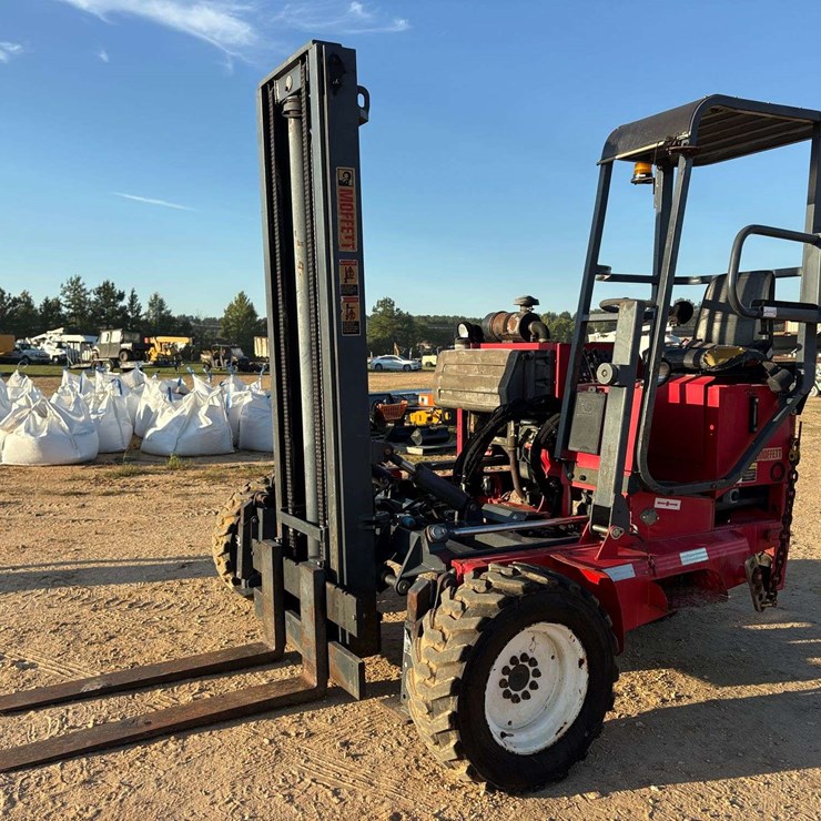 2004 MOFFETT M5500
