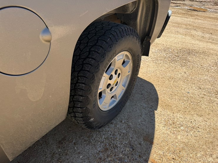 2013-chevrolet-1500-image-15