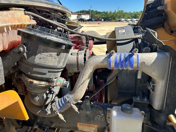 2016-freightliner-b2-image-8