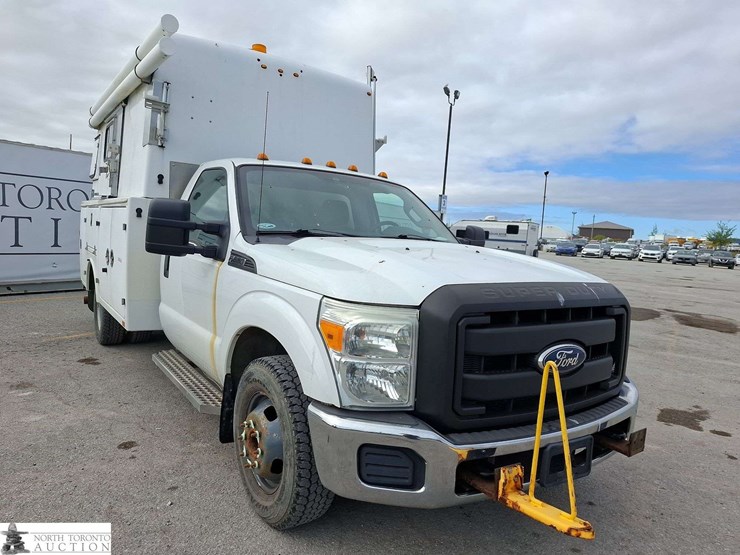 2011-ford-f350-image-3