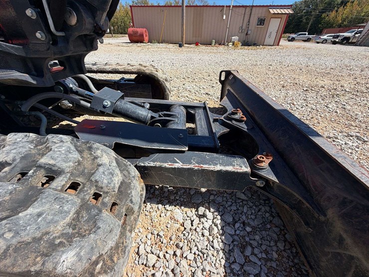2023-kubota-kx033-4-image-39