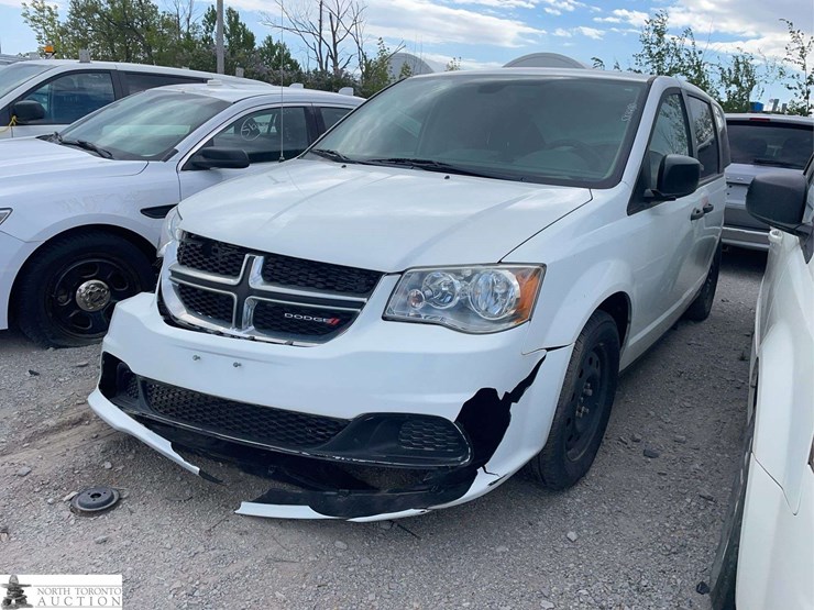 2019-dodge-grand-caravan-se-image-1