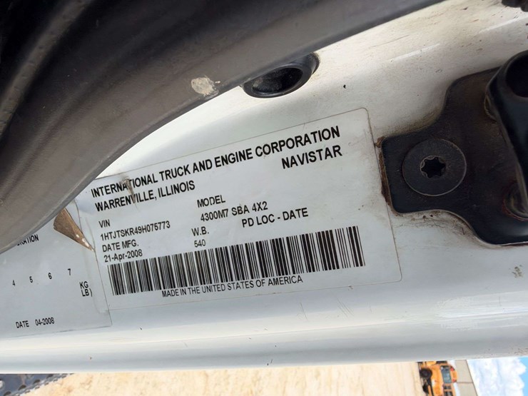 2009-international-durastar-4300-image-29