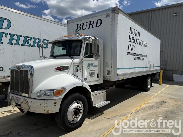 2016-peterbilt-337-image-1