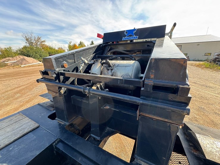 2022-globe-lowboy-image-18