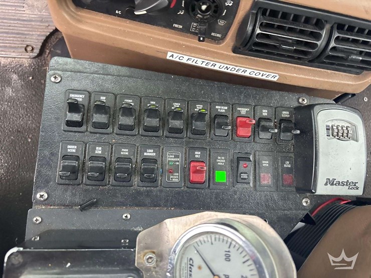 2004-mack-granite-cv713-image-30
