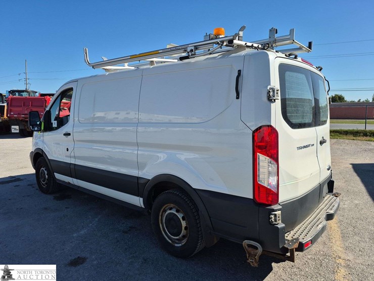 2015-ford-transit-image-7