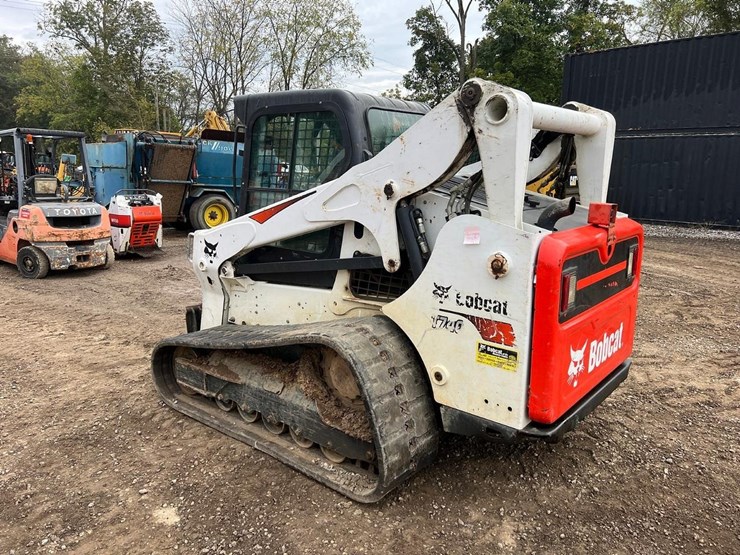 2019-bobcat-t740-image-2