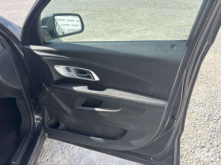 2016-chevrolet-equinox-image-22