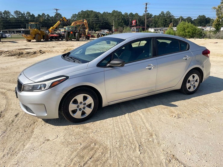 2017-kia-forte-4-door-sedan-(181,895-miles)-image-1