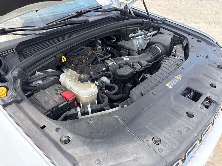 2022-jeep-grand-cherrokee-suv-image-9