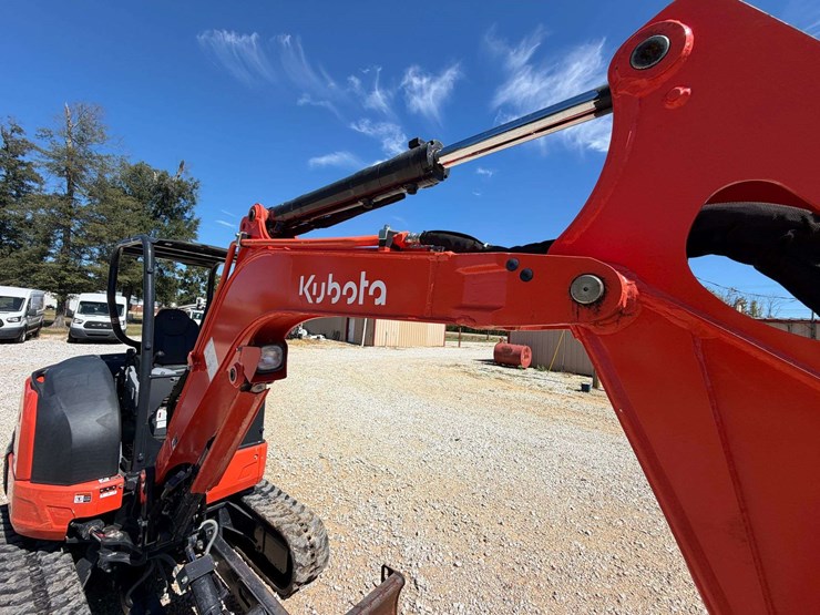 2023-kubota-kx033-4-image-22