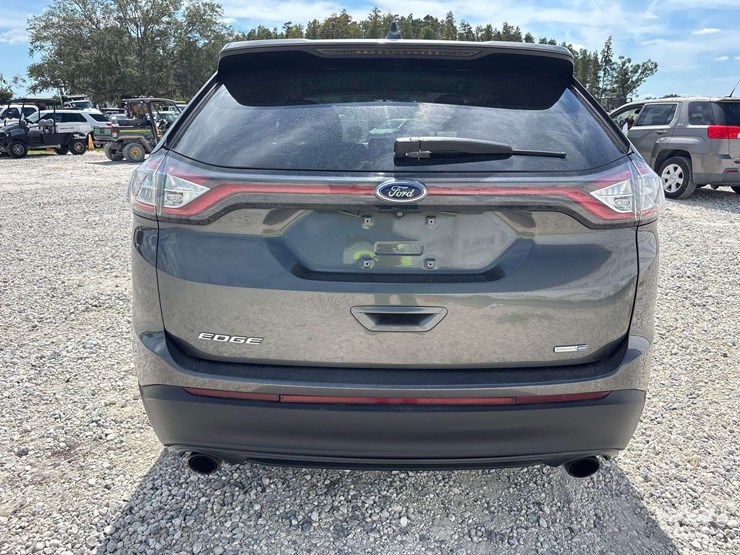 2016-ford-edge-image-23