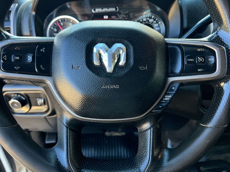 2023-dodge-3500-image-13