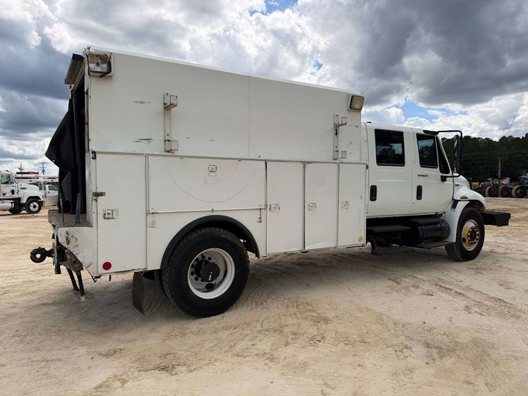 2009-international-durastar-4300-image-3